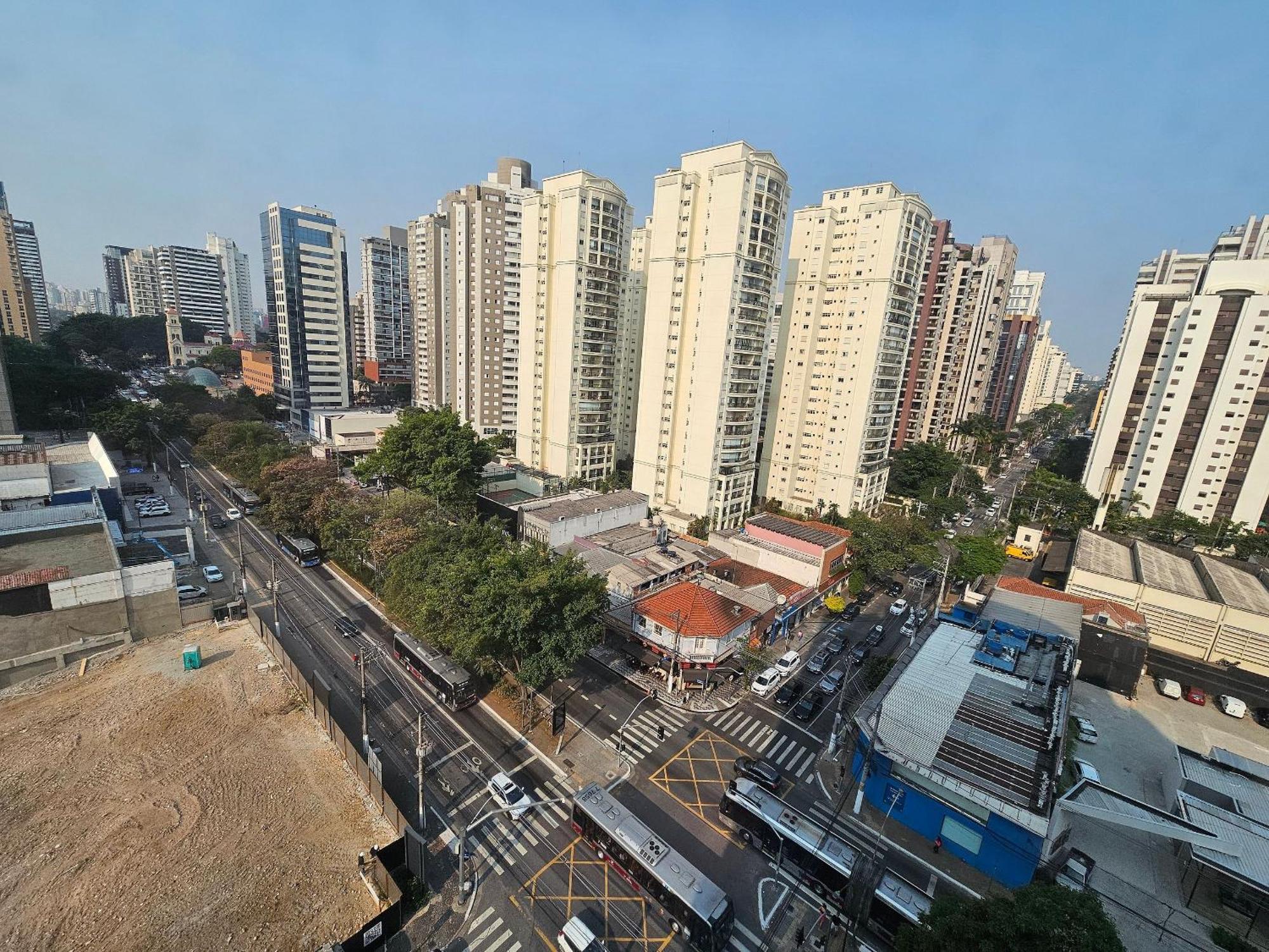 Flat Av, Ibirapeura 2534 Uh 1102